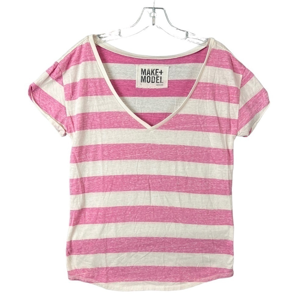 Make + Model Pjnk and White Short Sleeve V Neck Tee Shirt Size Large